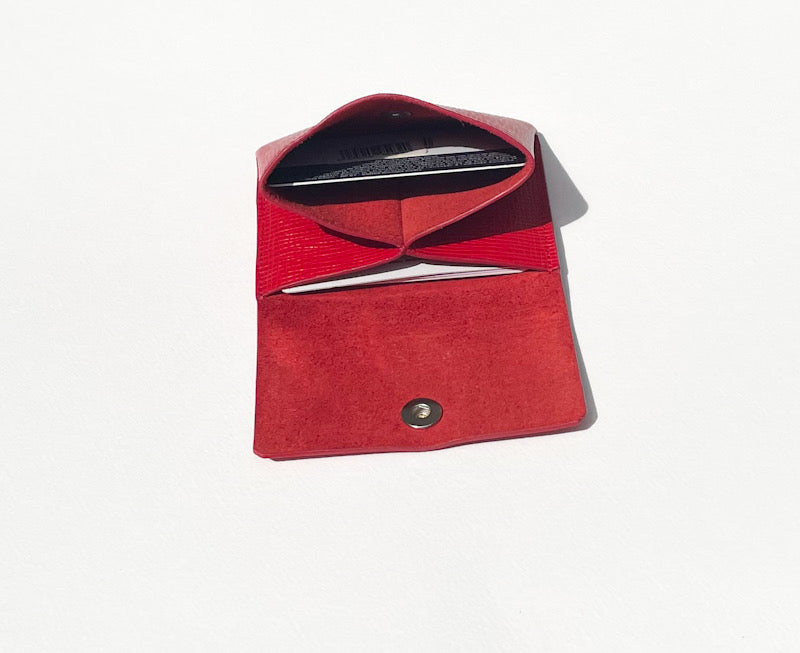 La petite pochette rouge