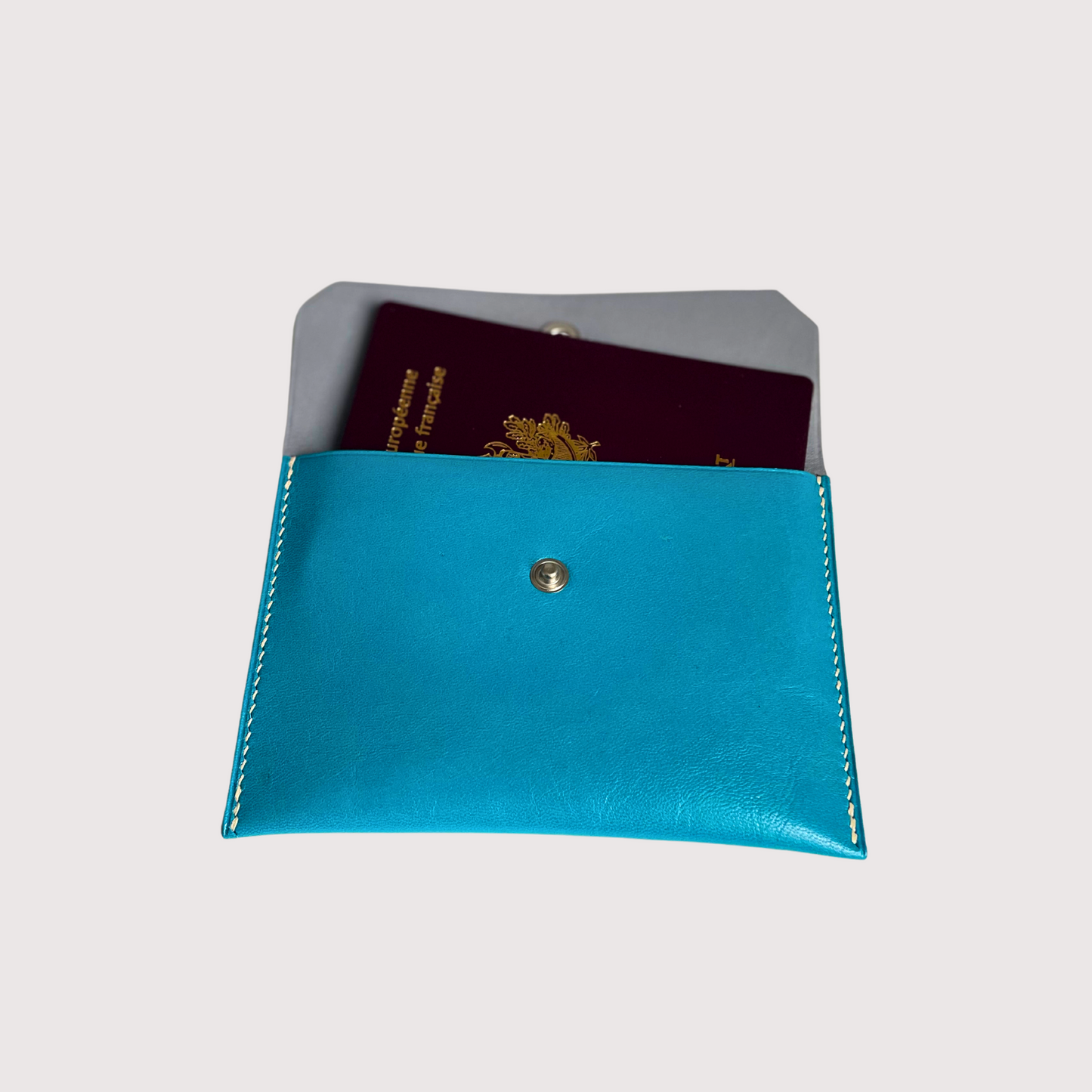  Bene blue pouch